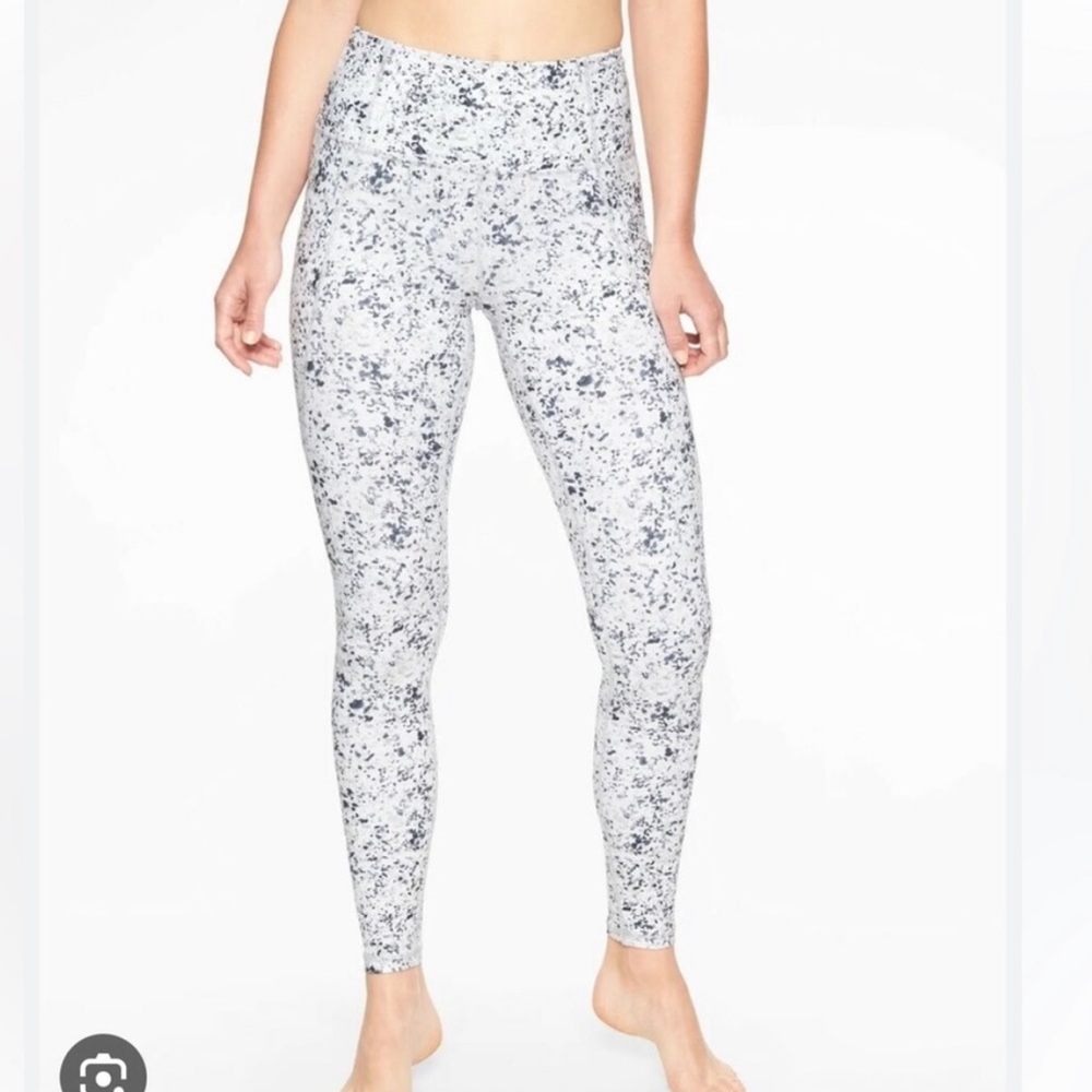 Athleta Salutation Stash Pocket High Rise Leggings